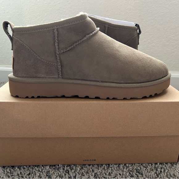 NEW Alpine RETIRED UGG Classic Ultra Mini - Picture 2 of 13